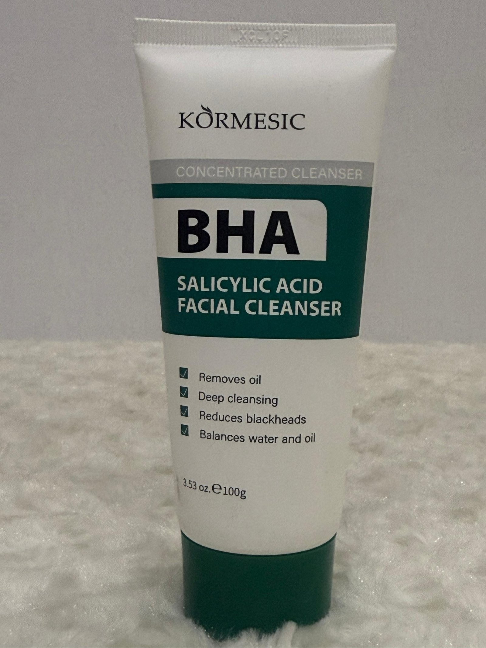 Salicylic acid facial cleanser