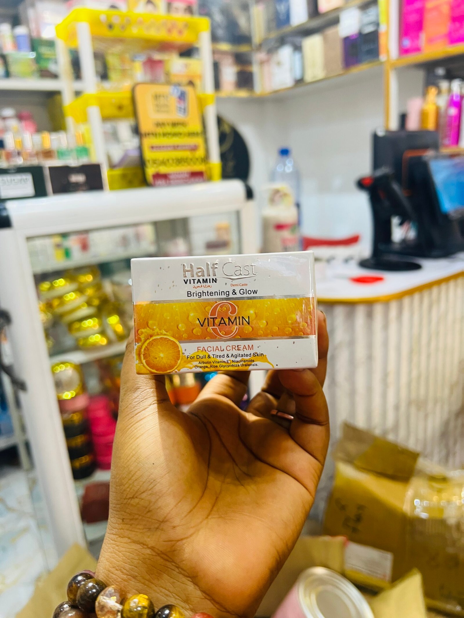 Halfcast vit c face cream