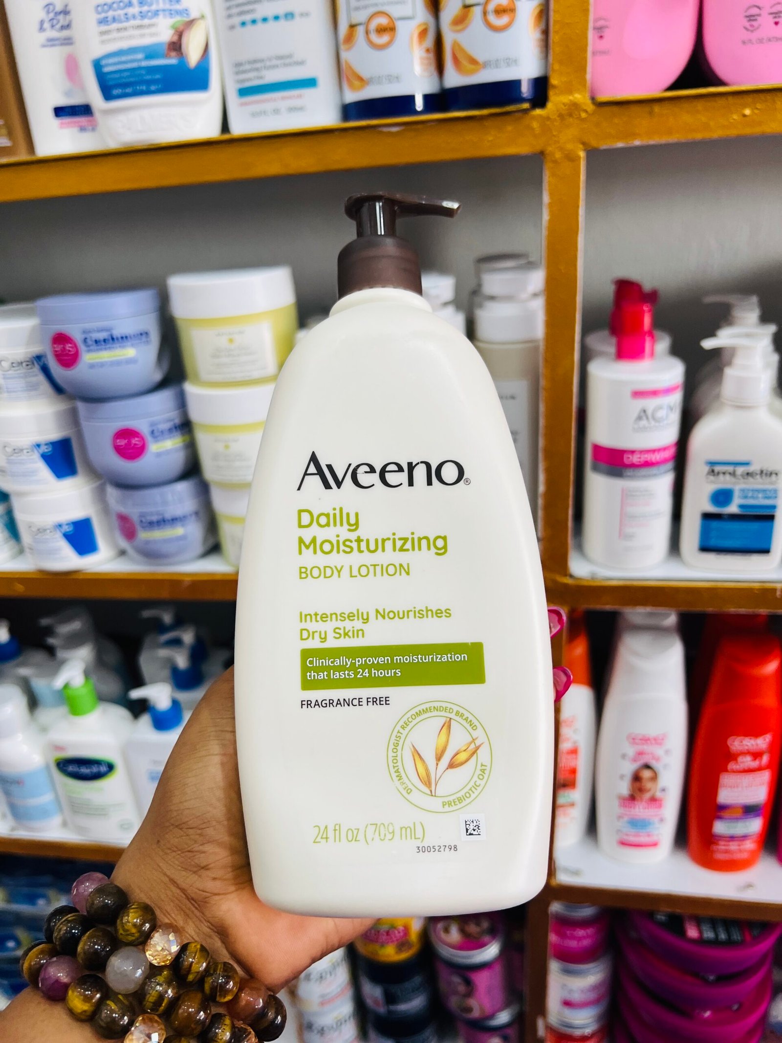Aveeno daily moisturizing body lotion